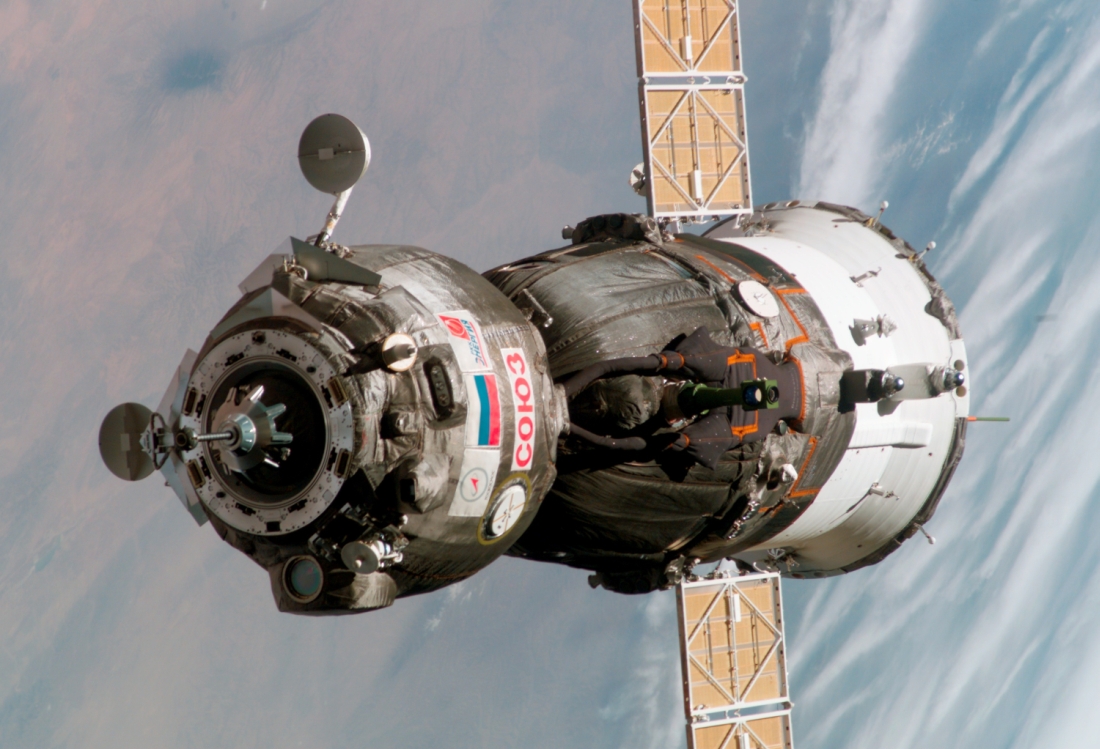 Soyuz_TMA-6_spacecraft.jpg