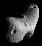 Druhá největší blízkozemní planetka Eros na snímku ze sondy NEAR.