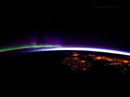 polarni_zare_iss Polární záře z ISS. Credit: NASA