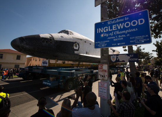 Endeavour v LA. Credit: NASA