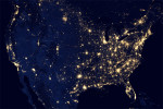 USA v noci. Credit: NASA, NOAA
