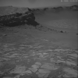 Pohyb v okolí kráteru Victoria. Animaci v plném rozlišení najdete na <a href="http://photojournal.jpl.nasa.gov/archive/PIA13088.gif">webu JPL</a>