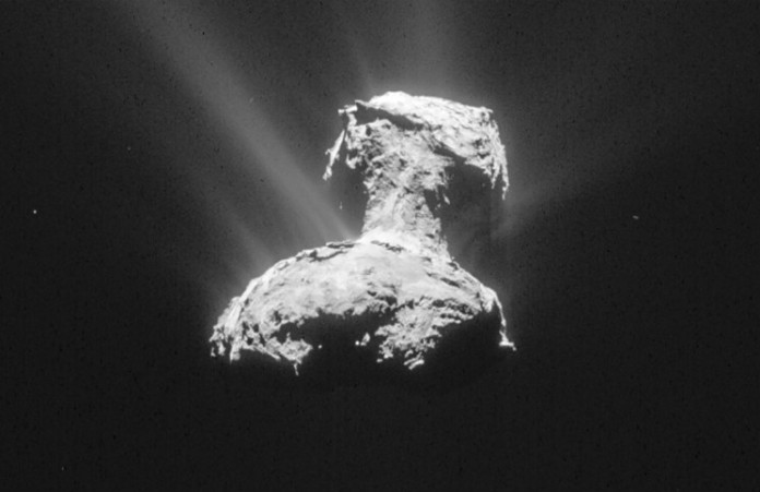 Kometa 67P/Čurjumov-Gerasimenková, credit: ESA
