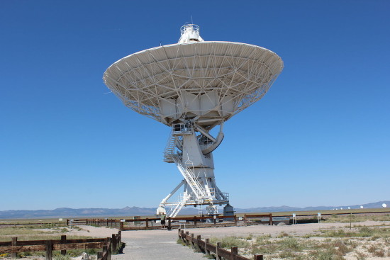 Jedna z antén v Karl G. Jansky Very Large Array, foto: Wikipedia, CC BY-SA 3.0