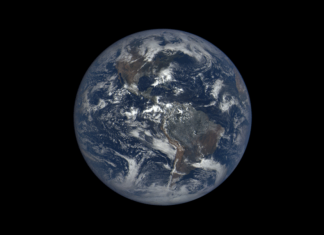 Podívejte se každý den na nový snímek celé Země z vesmíru