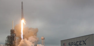 Orgie pro kosmonautiku? Cestování mezi planetami u TRAPPIST-1 nebude tak snadné Foto: SpaceX (CC)