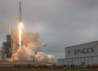 Orgie pro kosmonautiku? Cestování mezi planetami u TRAPPIST-1 nebude tak snadné Foto: SpaceX (CC)