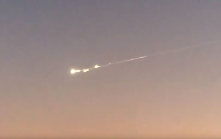 Nad Mauriciem pozorovali jasný meteor, svědci pořídili úchvatné záběry