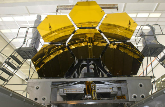 Zrcadla JWST. Credit: NASA