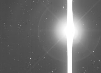 Bledě modrá rozmazaná tečka od Keplera Snímek Země z dalekohledu Kepler. Credit: NASA