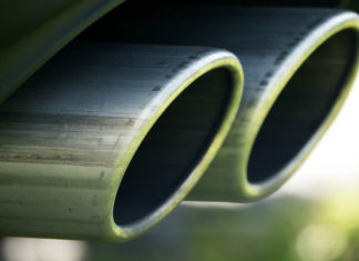 Jak souvisí výfuk vašeho auta s výzkumem exoplanet? Foto: Pixabay