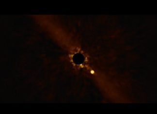 Beta Pictoris na snímcích z přístroje SPHERE