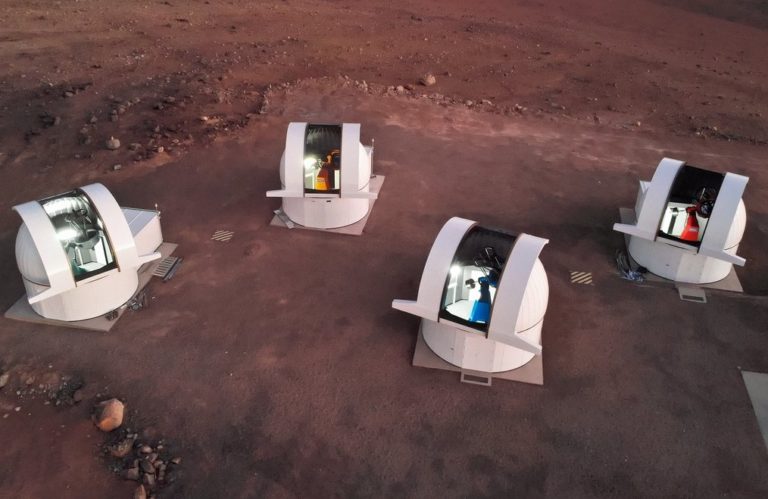 Mikuláš nadělil astronomům čtyři dalekohledy. Budou lovit další trappisty