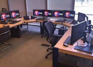 Historie a řízení mise TESS Řídicí středisko ve firmě Orbital ATK. Odtud se bude družice řídit. Credit: NASA