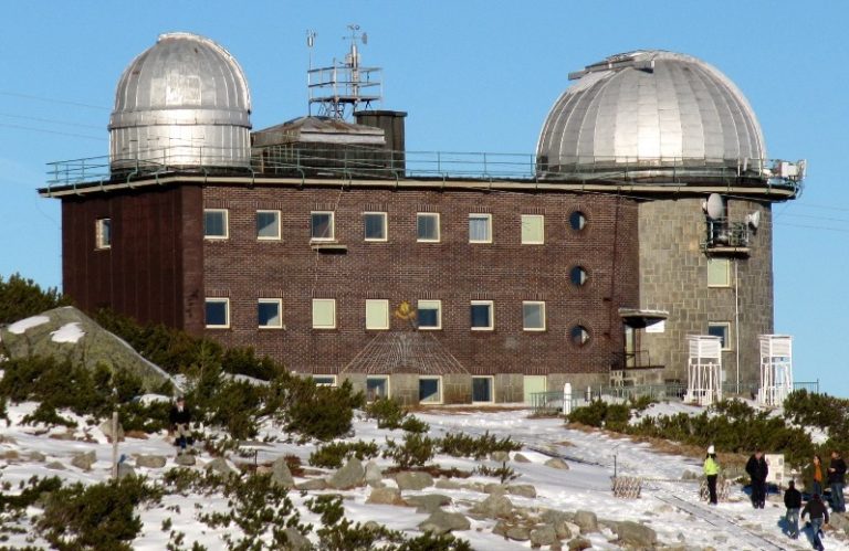 Kepler-410: Čtyřhvězda, nebo neviditelná planeta? Záhadu rozlouskly slovenské a české dalekohledy