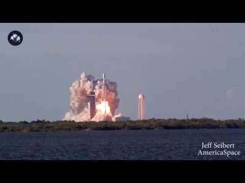 Nejsilnější raketa v akci: Start Falconu Heavy z různých kamer [video]