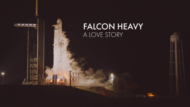 Symfonie síly. Takhle jste ještě start Falconu Heavy neviděli [video]