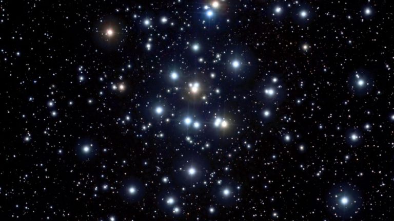 Pozdrav z Jesliček: Poprvé změřili hmotnost tranzitující exoplanety v hvězdokupě