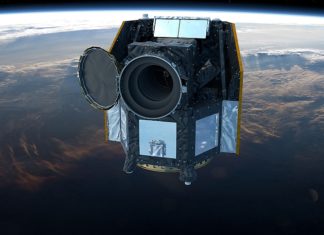 CHEOPS už dělá, co má. Upřesnil parametry planet a našel další