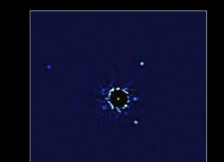 Fantazie. Astronomové změřili rychlost rotace přímo pozorovaných exoplanet u HR 8799